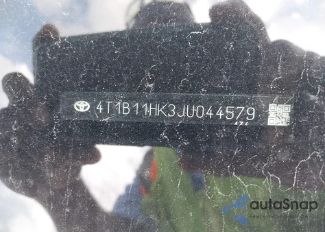 2018 Toyota Camry Le from USA, damaged, VIN 4T1B11HK3JU044579
